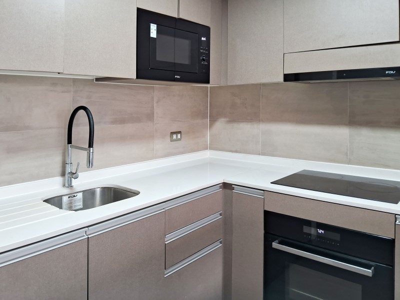 ORIENTE, MODERNO, IMPECABLE, 2 DORM, 2 BAOS